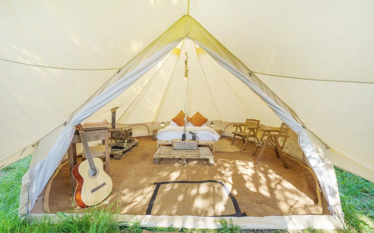 Marston Park - Luxury Lakeside Bell Tents Frome Exterior foto