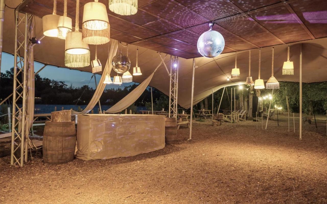 Marston Park - Luxury Lakeside Bell Tents Frome Exterior foto